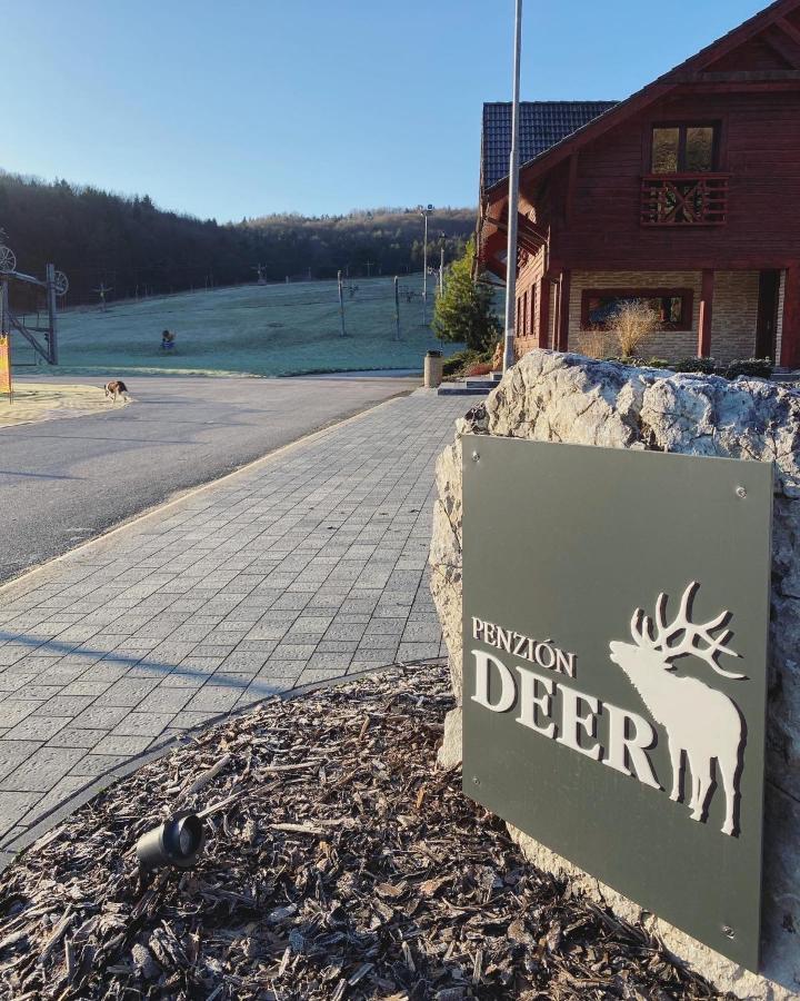 Penzion Deer Valča Exterior foto